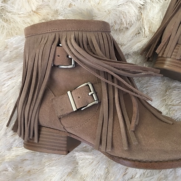 BCBGeneration Fringe Suede Cowboy Ankle Boots 7 - Picture 2 of 8